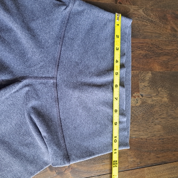 LULULEMON Capri leggings🩶 - Picture 5 of 6